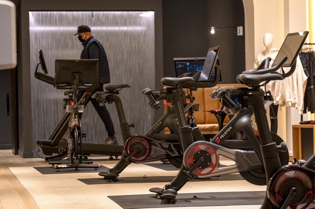 Peloton solves the problem of major interruption after interruption of connected fitness classes