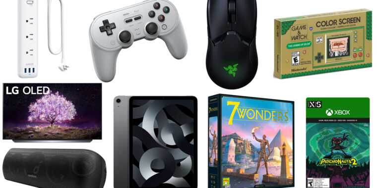 Today’s Best Deals: 8BitDo Game Consoles, Razer Game Mice, And More