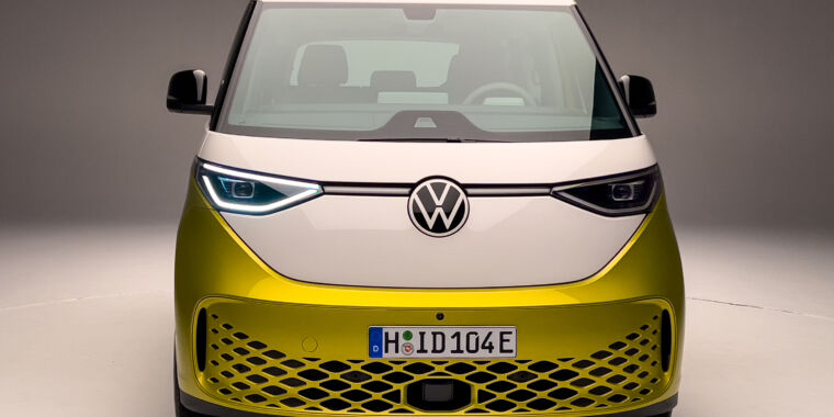 Ars takes a closer look at the Volkswagen ID Buzz electric truck