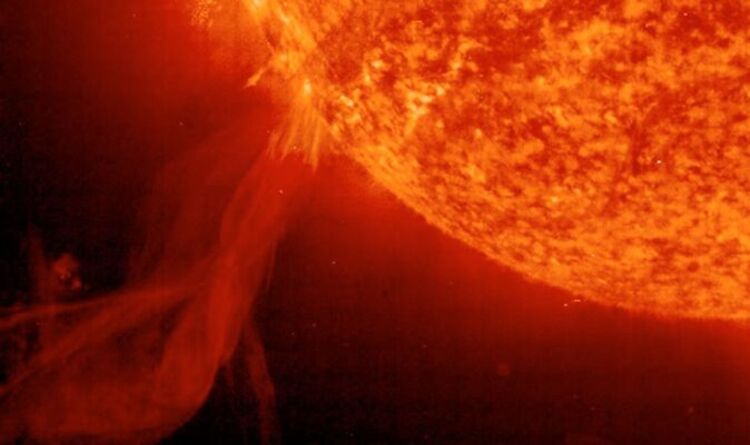 Solar storm warning: NASA expects direct hit to Earth from ‘rapid’ collision – where will it hit?  |  science |  News