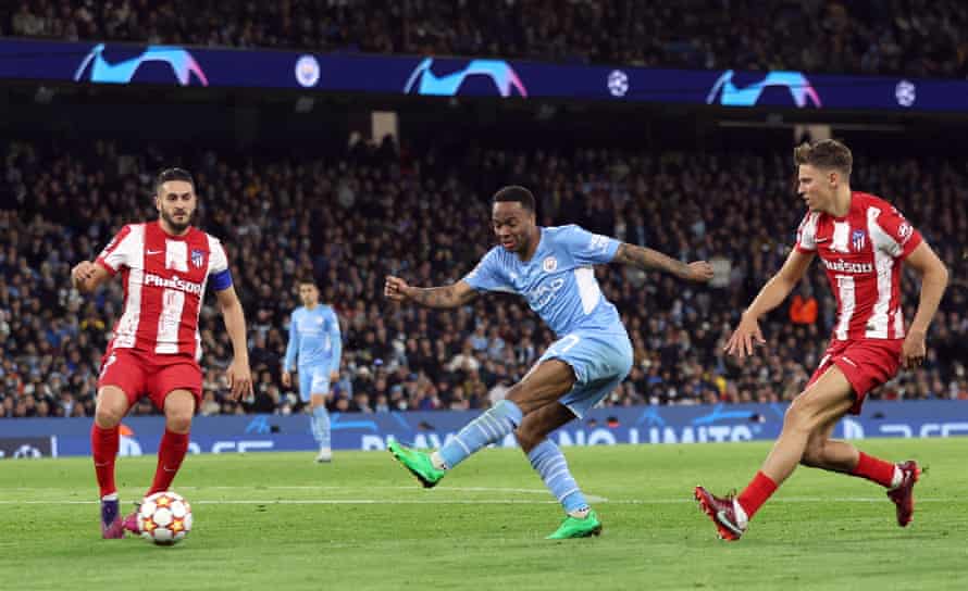 Raheem Sterling pays Manchester City player.
