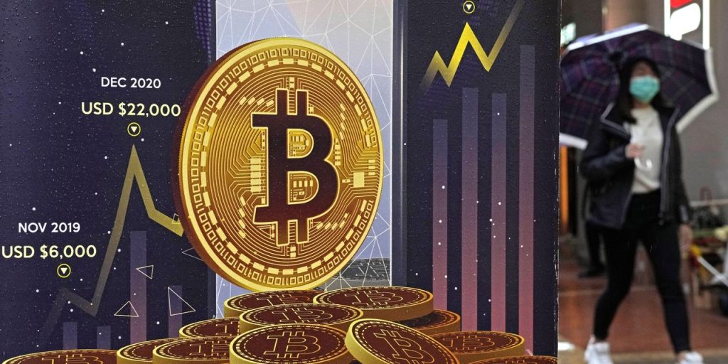 Cryptocurrency prices drop over the weekend