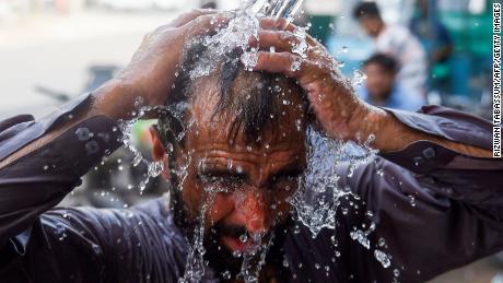 Climate change increases the likelihood of unprecedented heat waves in India and Pakistan by a hundred times