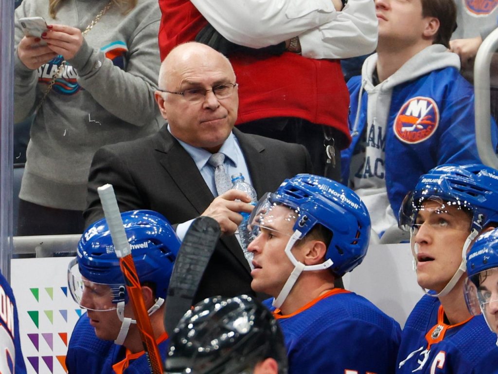 Islanders shoot Barry Trotz while Lou Lamorillo says 'a new voice' is needed