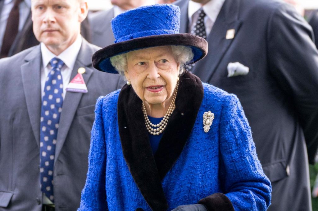 Queen Elizabeth cancels appearances due to movement problems