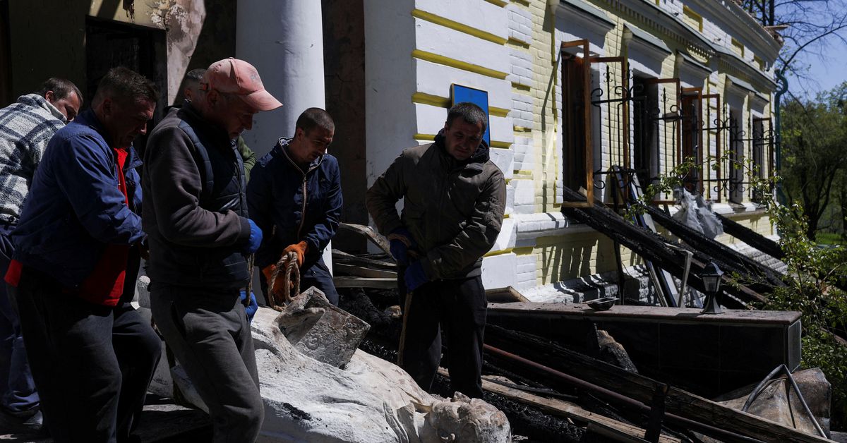 Ukraine's Zelensky "silent" after bombing destroyed a museum dedicated to the poet