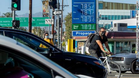 Inflation rises at fastest pace in 40 years, driven by record gas prices