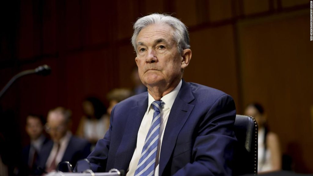 Elizabeth Warren, Federal Reserve Chair Jerome Powell: Don't push this economy off the cliff