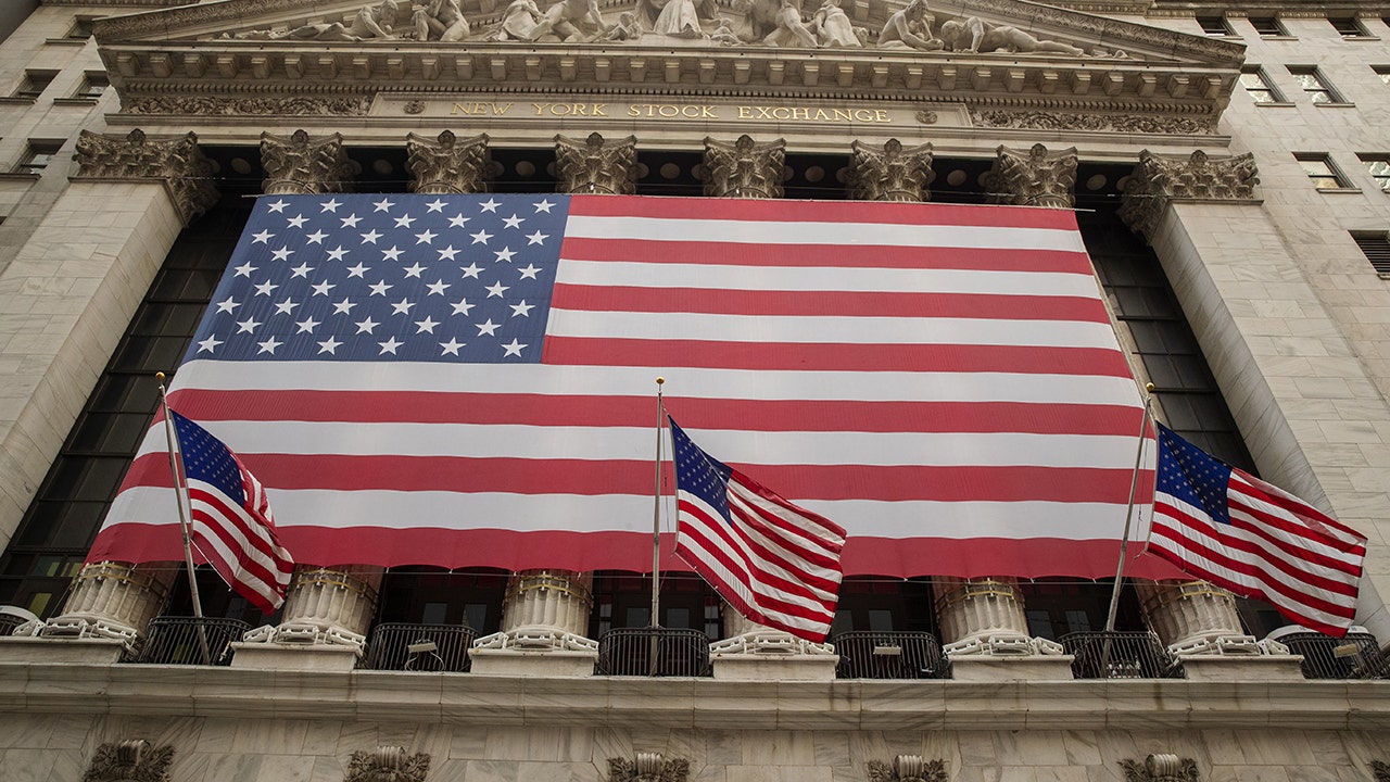 Do the markets trade on the 4th of July?