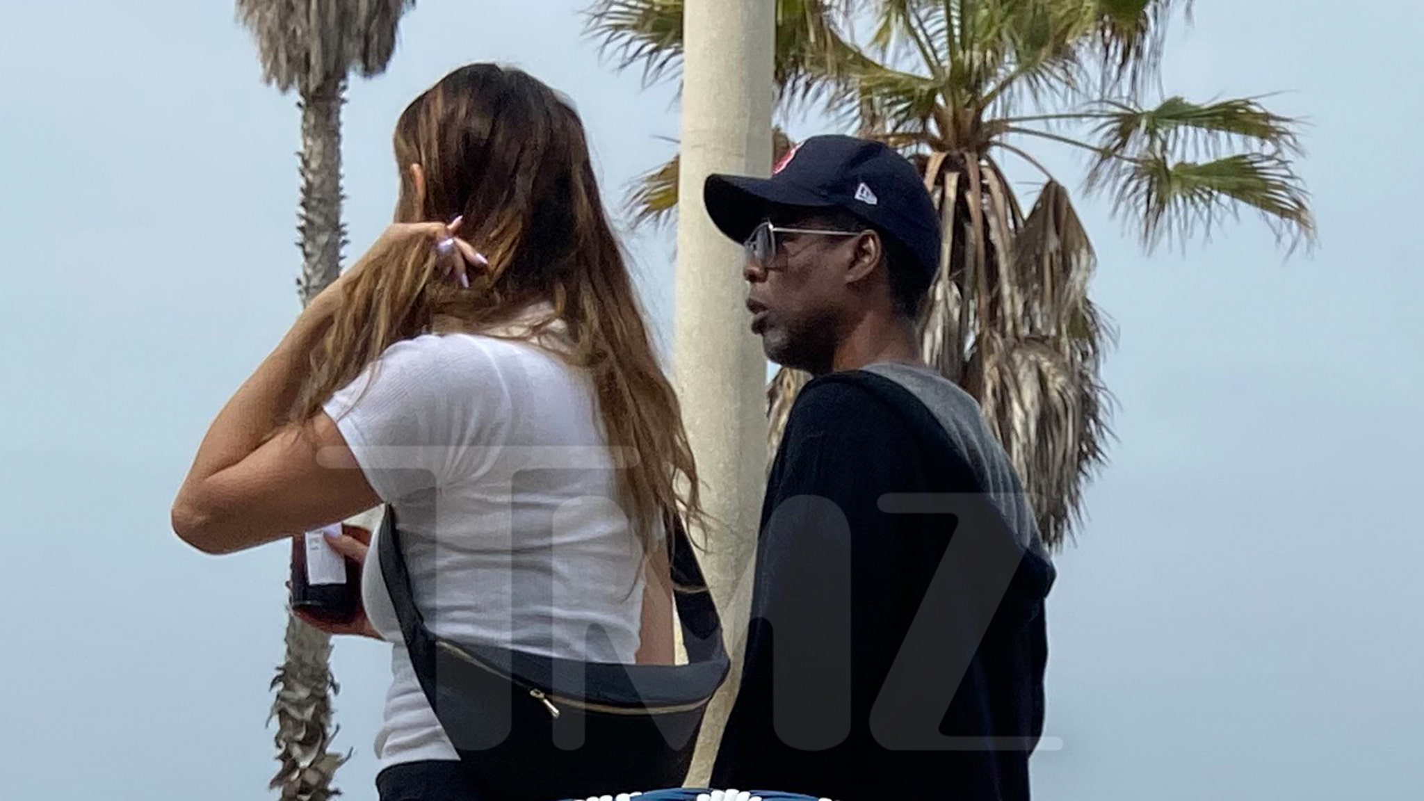 Chris Rock and Like Bell Out on a picnic in Santa Monica, the couple looks pretty serious