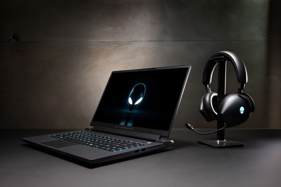 The ultimate Alienware M17 R5 gaming laptop. 