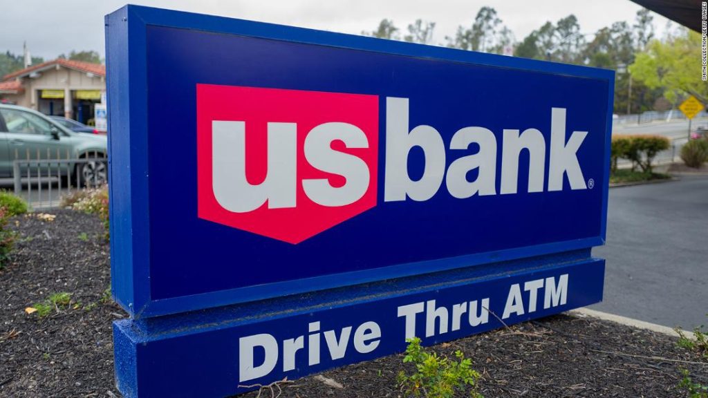 US bank fined for opening 'pseudo' customer accounts