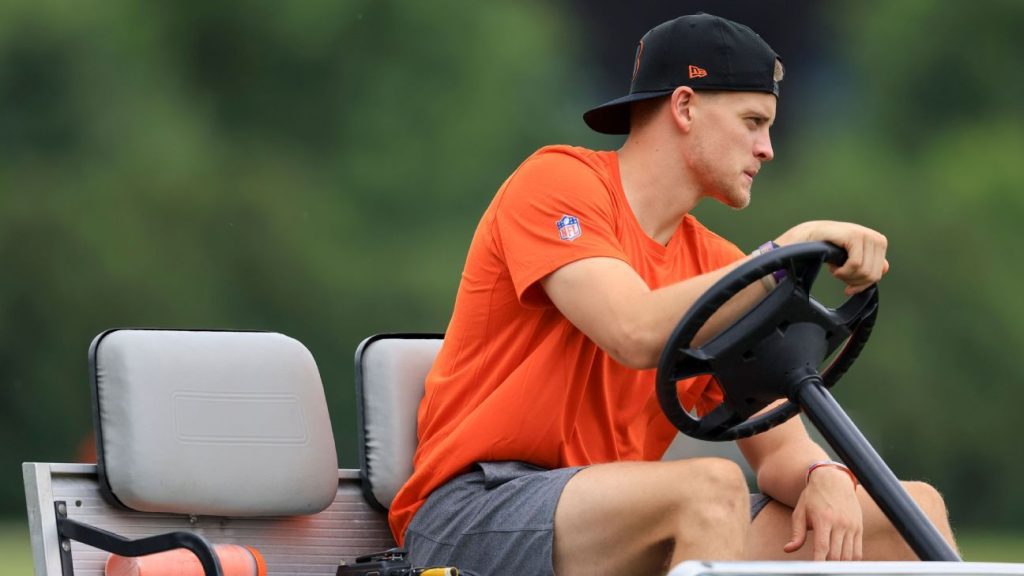 Cincinnati Bengals QB Joe Burrow still camped despite being out indefinitely after appendectomy