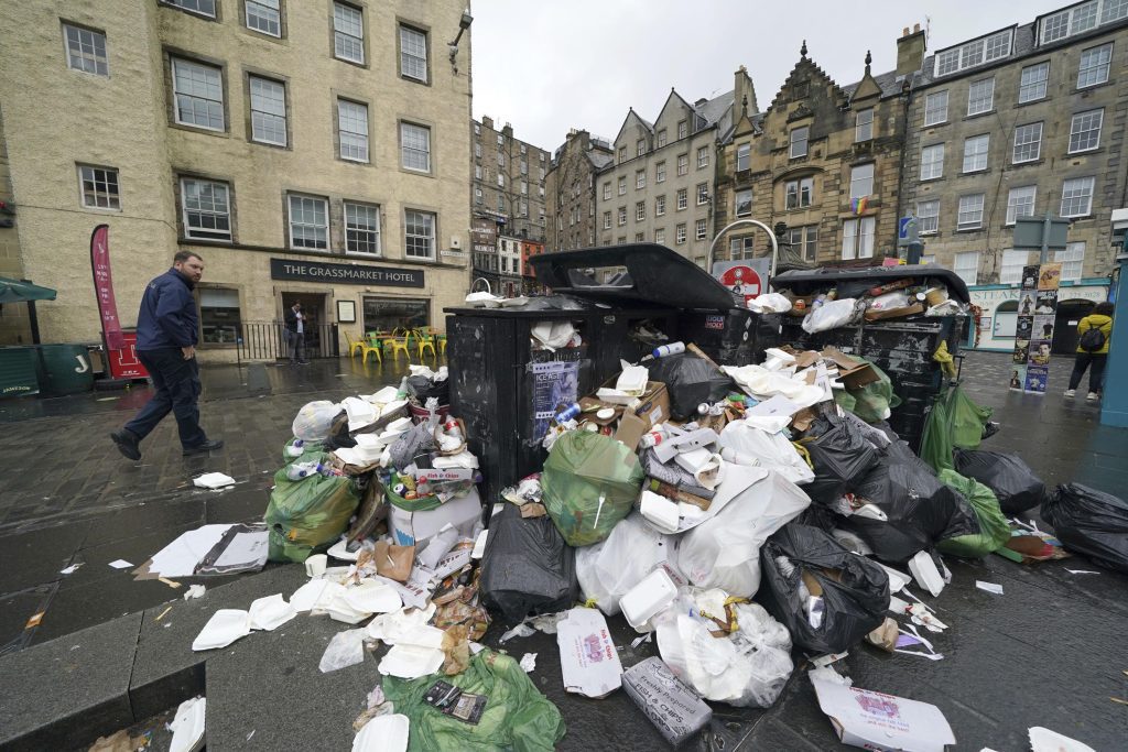Heaps of garbage in Scotland raise health concerns amid strikes