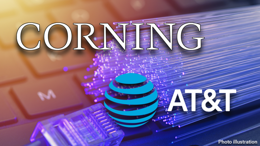 US manufacturing jobs return as AT&T launches Corning plant in Arizona