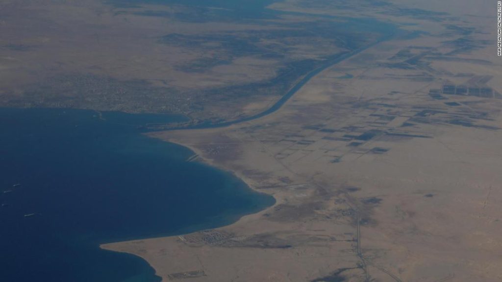 Suez Canal: The fifth convergence receded after it ran aground in the Egypt Canal
