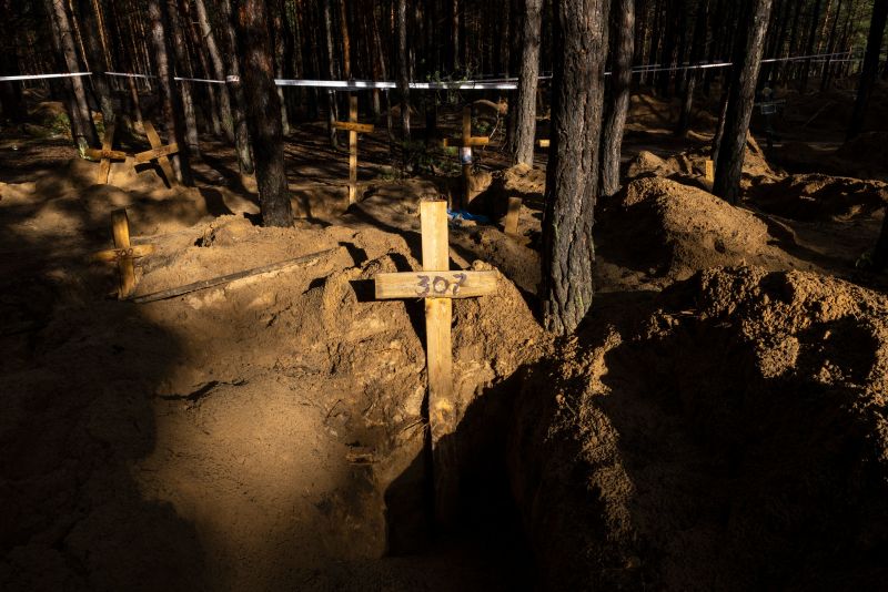 Mass burial site in Izium: signs of torture and mutilation of corpses