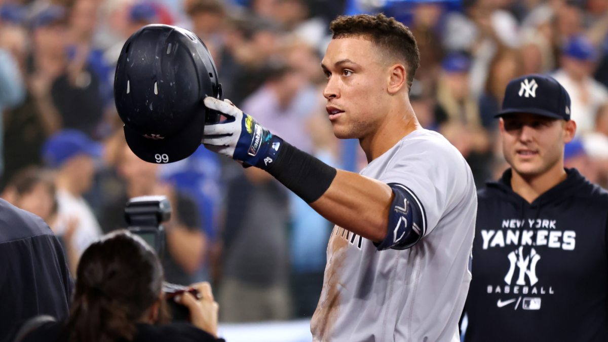 Aaron Judge scores 61st at home on the season to match Roger Maris AL's record for most HR in a season