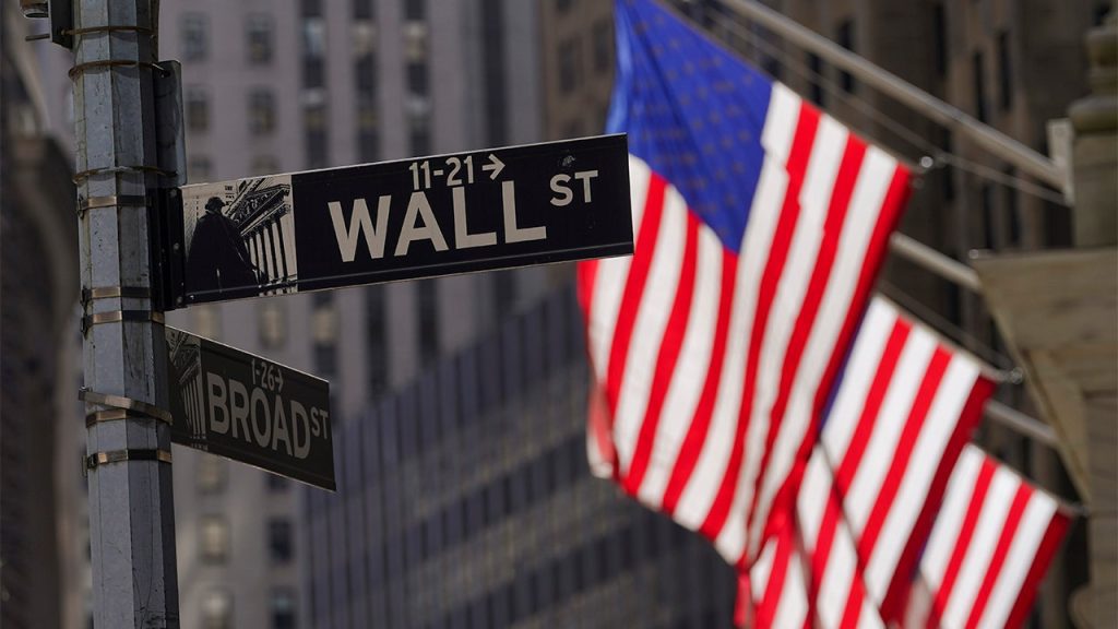 Here's how the midterm elections affect the stock market