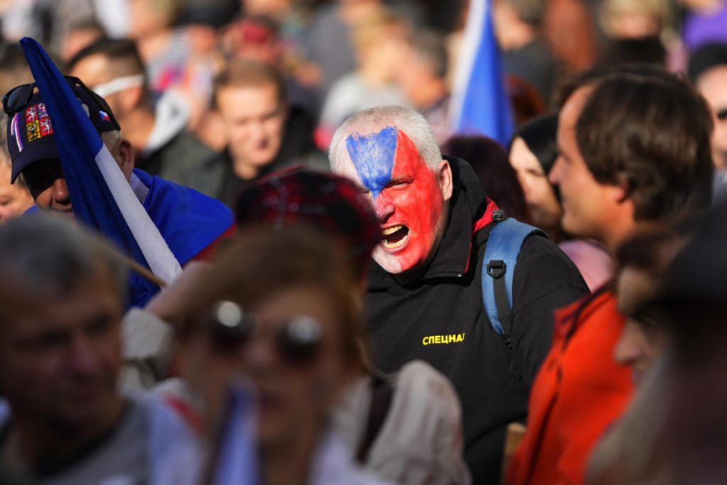 Czechs rally to demand the resignation of the pro-Western government