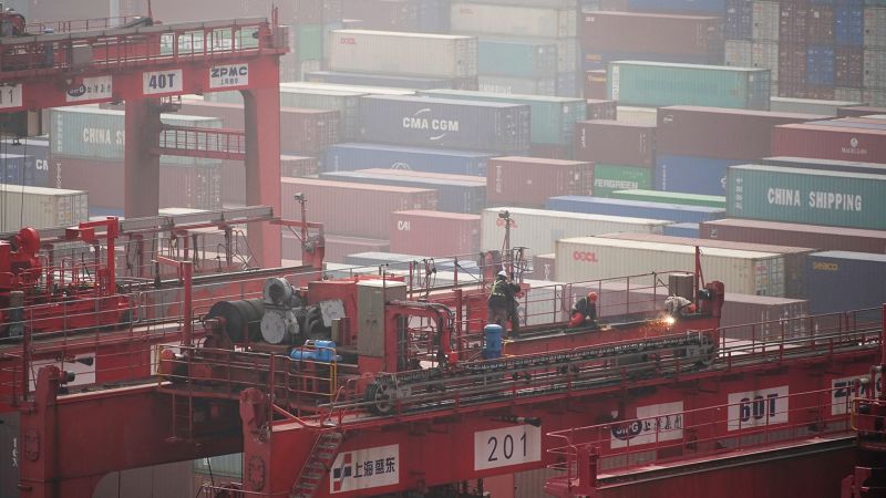 China's exports unexpectedly shrank in October due to COVID restrictions, rising inflation and interest rates