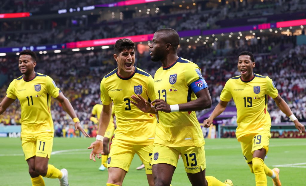 Ecuador overtakes Qatar to win the opening match of the World Cup