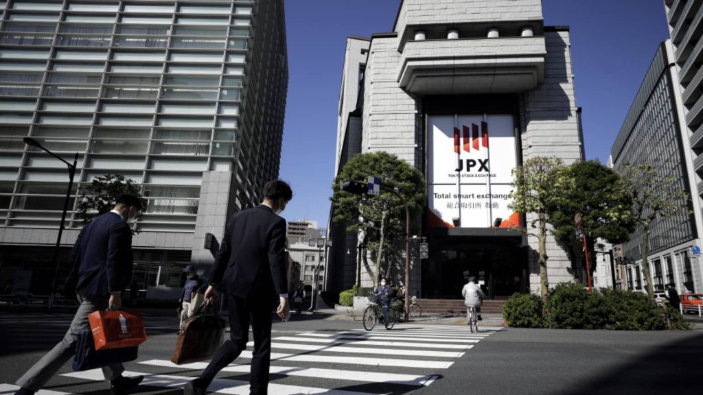 Japan's Nikkei falls 2%, Asian markets slip ahead of US jobs report