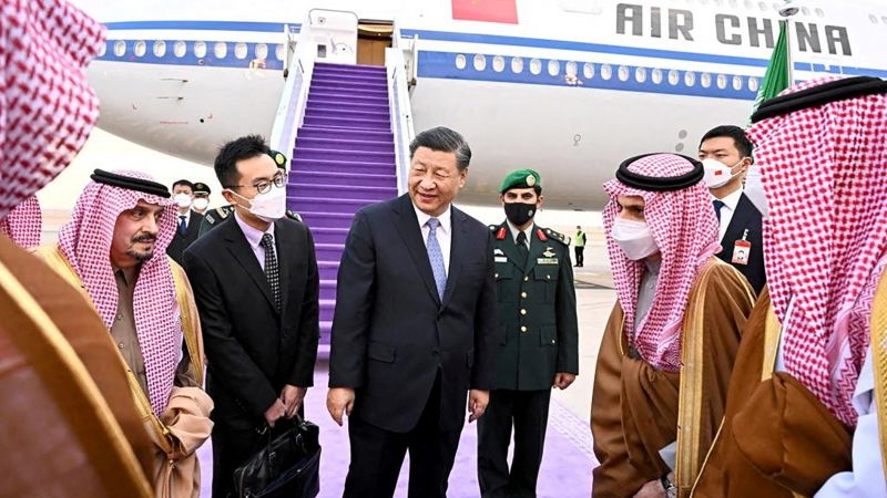 Xi Jinping: The Chinese president arrives in Saudi Arabia amid tensions with the United States